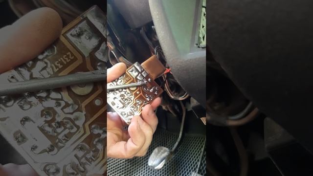 Реле поворотов нива, старого образца,под  LED