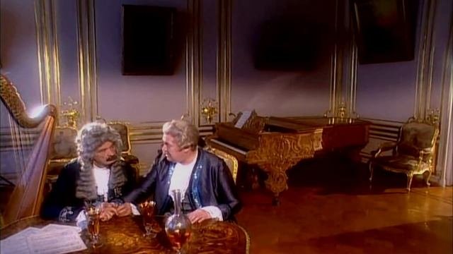 ДР моей подруги. Поздравление от шоу Городок / Ноты Пилоты