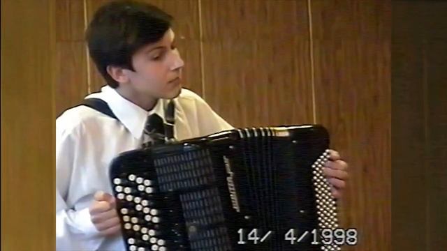 Е.Дербенко "Контрасты" (сюита в пяти частях) баянист Евгений Селиванов 14 лет г.Волгодонск 1998 г.