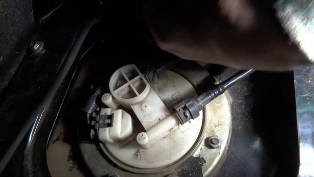 Замена заднего Датчика АБС на Шевроле Ниве