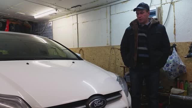 как подтянуть и устранить стук в рулевой рейке Форд Фокус 3