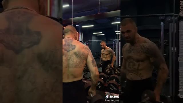 КУЛЬТУРИСТЫ