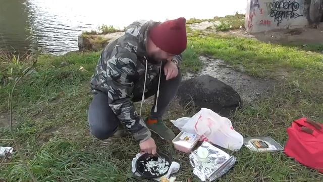 Геннадий Горин ест Чебуреки и рассказывает
