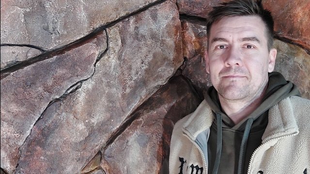 Артбетон. Скала в интерьере бани. Каменный декор.
