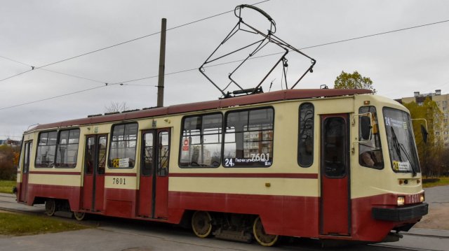 Исторические трамваи на 24 маршруте