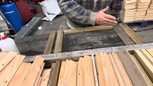Изготовление кочевых крышек для ульев (Фил Велдхуис, Канада)