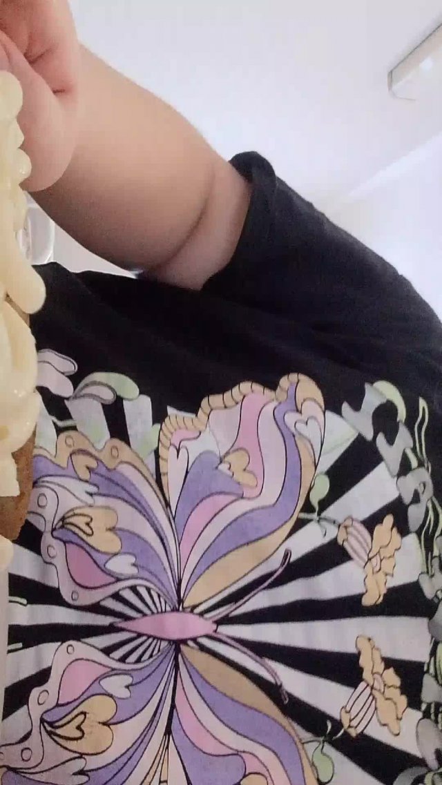 и