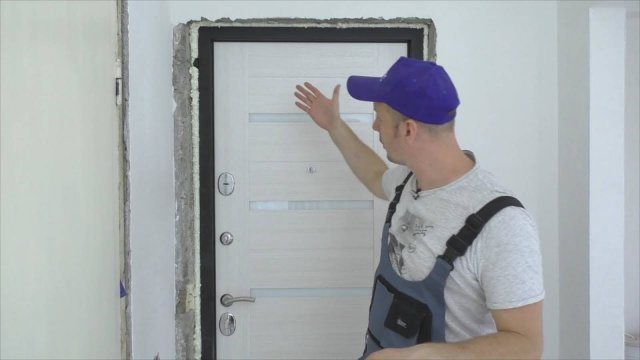 Как установить входную металлическую дверь. Правильно устанавливаем входную дверь