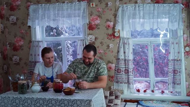 КАК ЖИВУТ РУССКИЕ ЛЮДИ НА УРАЛЕ | ДОМАШНЯЯ ПЕКАРНЯ И МЯСНЫЕ ДЕЛИКАТЕСЫ В ПЕЧИ