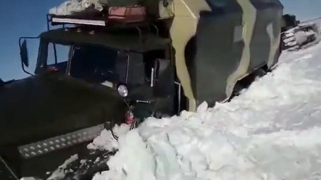 Уралы на зимнике