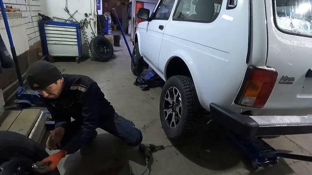 ЛИТЫЕ ДИСКИ НА НИВУ/ЗИМНЯЯ РЕЗИНА
