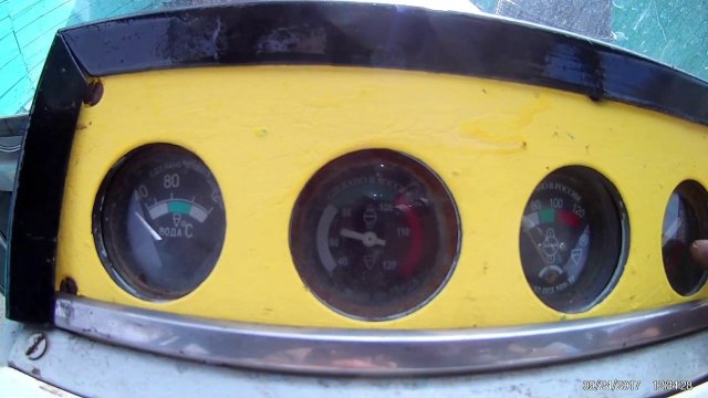 МТЗ 80 Новая проводка.Замена блока предохранителей.&Tractor repair electrical wiring