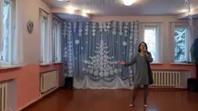 исполняет Елена Кирпичева