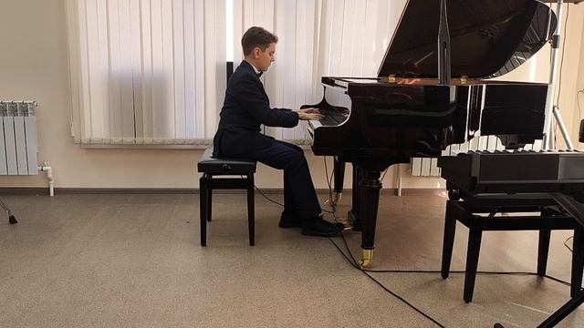 Алиев Кирилл 10 лет
Э.Григ Поэтическая картинка до минор
П.Чайковский "Подснежник"