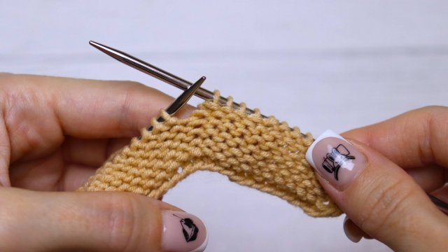 Многим не дает покоя, как я вяжу изнаночные петли