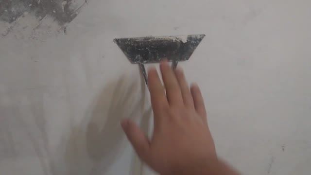 Как снять шпаклёвку, штукатурку, побелку быстро, не сложно.