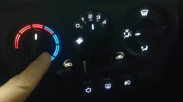 LADA GRANTA CROSS Делаем подсветку в ручках черный лак как в заводских блока отопителя