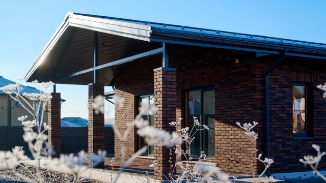 Одноэтажный дом с гаражом, террасой и грамотной планировкой