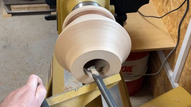 Интерьерная ваза из ясеня. Сегментное точение.