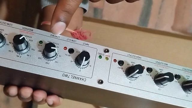 234xs Crossover unboxing, Stereo 2-Way/3-Way/4-Way (Crossover 234xs)