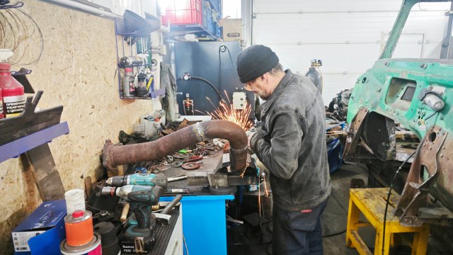 Горный тормоз на ЗИЛ Бычок. Приемная труба.