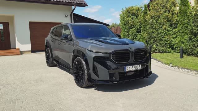 BMW XM в цвете Davit Grey с обвесом RNG Design + выхлоп Capristo