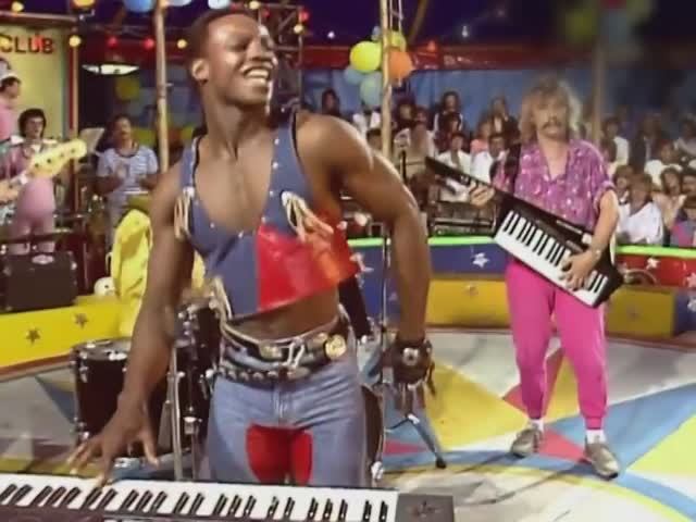 LONDON BOYS - Harlem Desire 1986