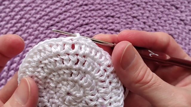 Бесшовное соединение столбиков с накидом по кругу #crochet #crocheting #easy #вязание #tutorial
