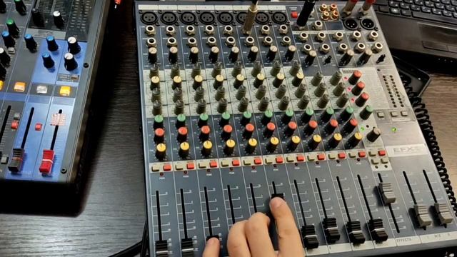 микшерный пульт soundcraft