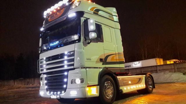 DAF 105   бежит масло с выхлопного коллектора + газы в системе охлаждения