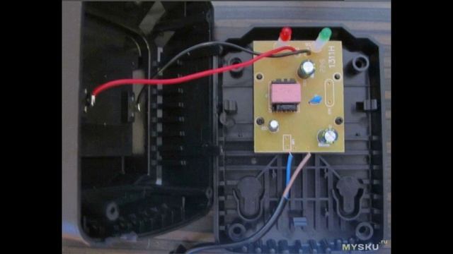 Странное зарядное устройство для аккумуляторов Makita. | #Обзор