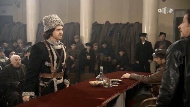 Нестор Махно VS Комендант. Нестор на собрании рабочих дружин.