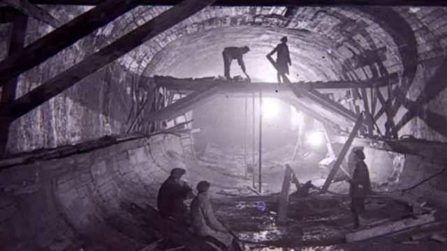 ⚡ История ПИ: Тайна московского метро.Раскопали или построили?