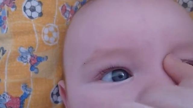 Массаж слезного канала