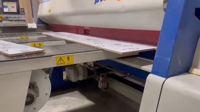 SELCO WNT 600 REAR LOAD AUTOMATIC PANEL SAW
