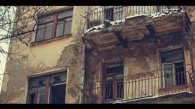 Я оттуда.