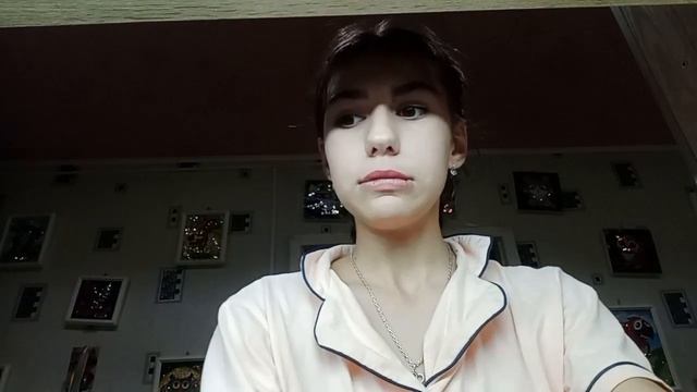 убираюсь в своей комнате 😉