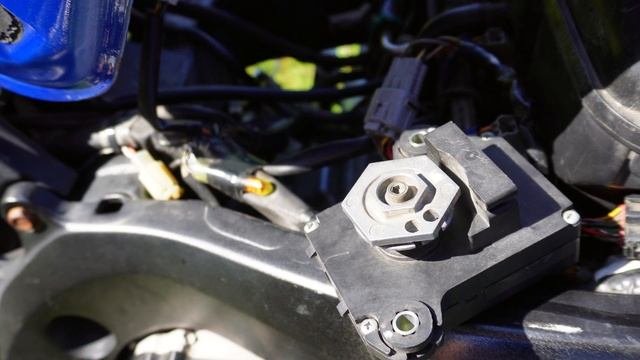 EXUP Suzuki GSX-R 750 L4 ремонт экзап