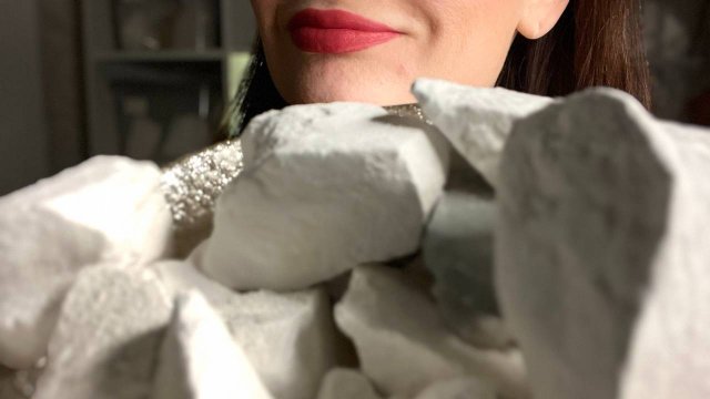 ASMR crunch of chalk& clay_Хруст сухим мелом и Чавканье меловой кашей