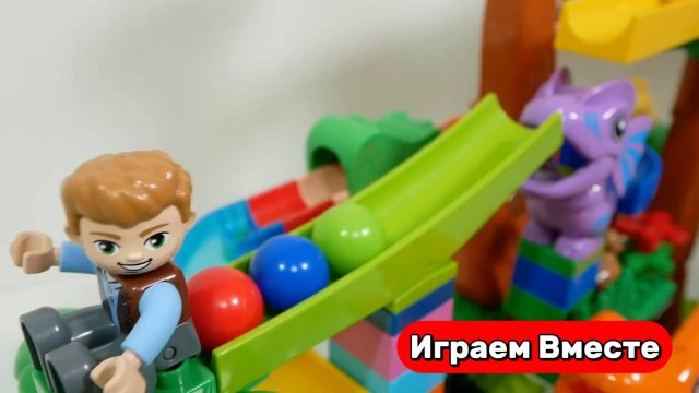 Строим вместе большой конструктор для детей ! Строим вместе, запускаем шарики ! Видео для детей