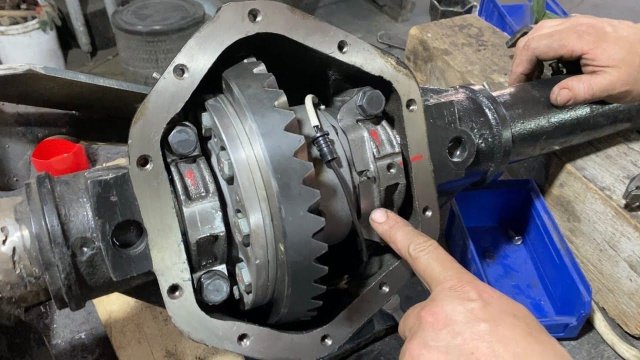 Электроблокировка в мост УАЗ спайсер. Установка.