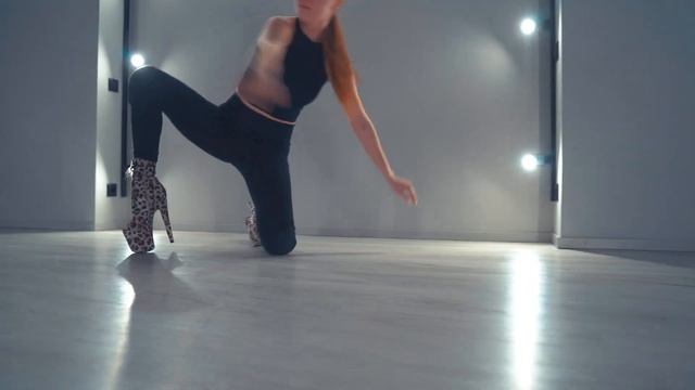 STRIP DANCE | ШКОЛА-СТУДИЯ ТАНЦА «EXPROMT» | НАЧНИ ТАНЦЕВАТЬ С НУЛЯ | САНКТ-ПЕТЕРБУРГ | ПИТЕР