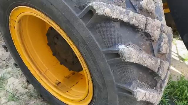 Фронтальный погрузчик Bizon 933 экспресс-обзор от Анура Жунусова