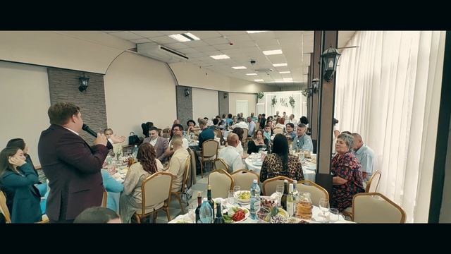 Ведущий Алексей Синяк