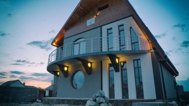 Интерьер и ландшафтный дизайн коттеджа Атриум в Симферополе от компании Архстиль
