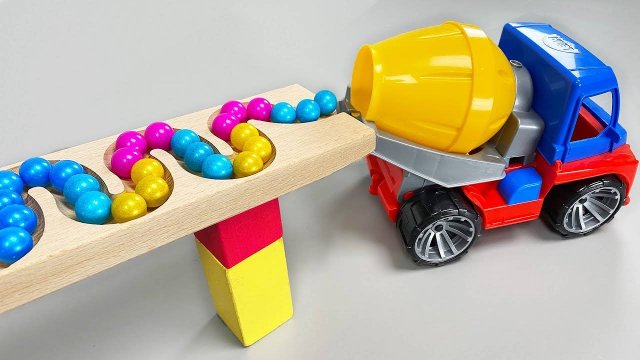 ГОНКА ШАРИКОВ по склону ☆ HABA, самосвал и мусоровозы, мультики для детей, мультики маленьким, АСМР