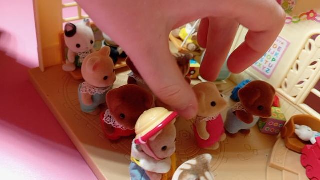 Sylvanian families 2 серия - "Первый раз в детский сад"