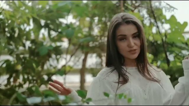 Очень красивая песня! Дана Лахова.