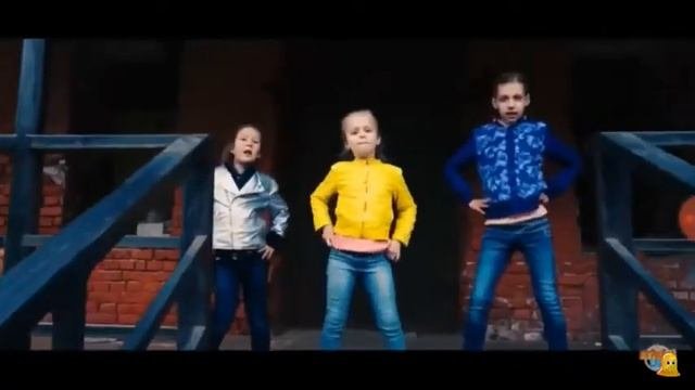 Кто лучше Ксения Левчик &Милана Гогунская