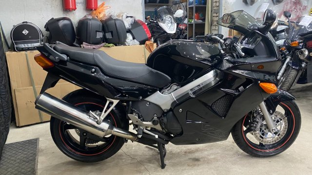 Осмотр Honda VFR800 (2000)